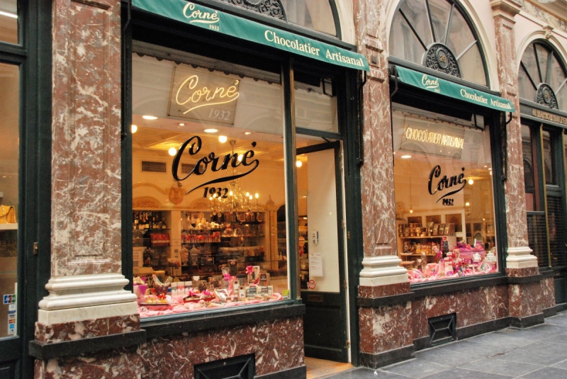 patisserie-GOURDON-min_chocolate_chocolaterie_shop_luxury_chic_gallery_brussels_belgium-558146